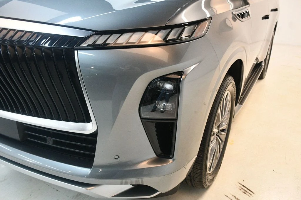 2025 Infiniti QX80 - Image 11 of 12