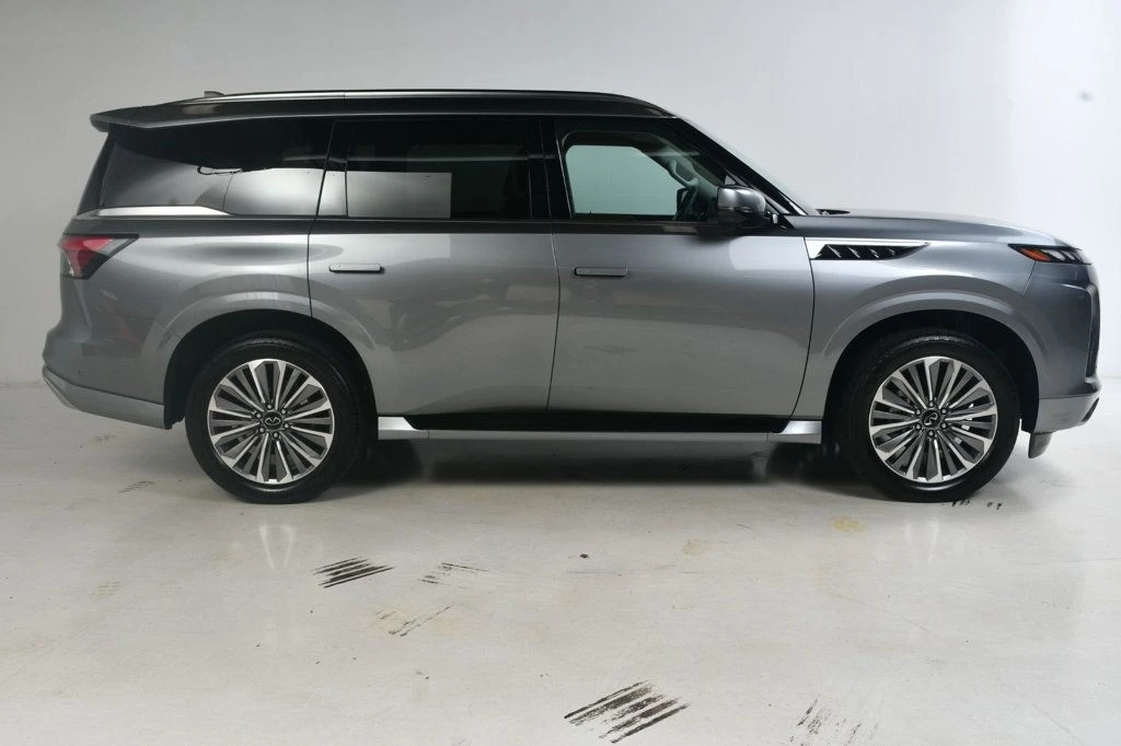 2025 Infiniti QX80 - Image 3 of 12