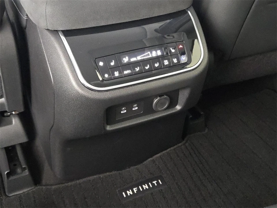 2025 Infiniti QX80 - Image 10 of 12