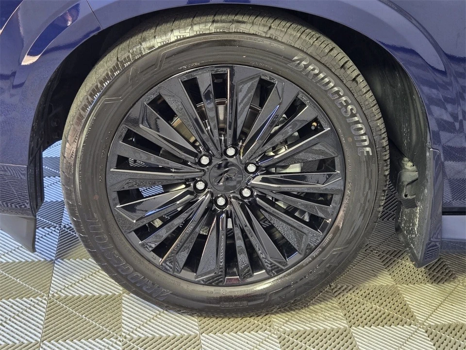 2025 Infiniti QX80 - Image 5 of 12