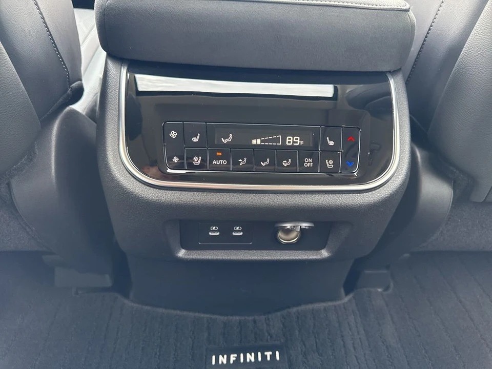 2025 Infiniti QX80 - Image 15 of 21