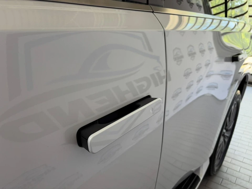 2025 Infiniti QX80 - Image 11 of 21