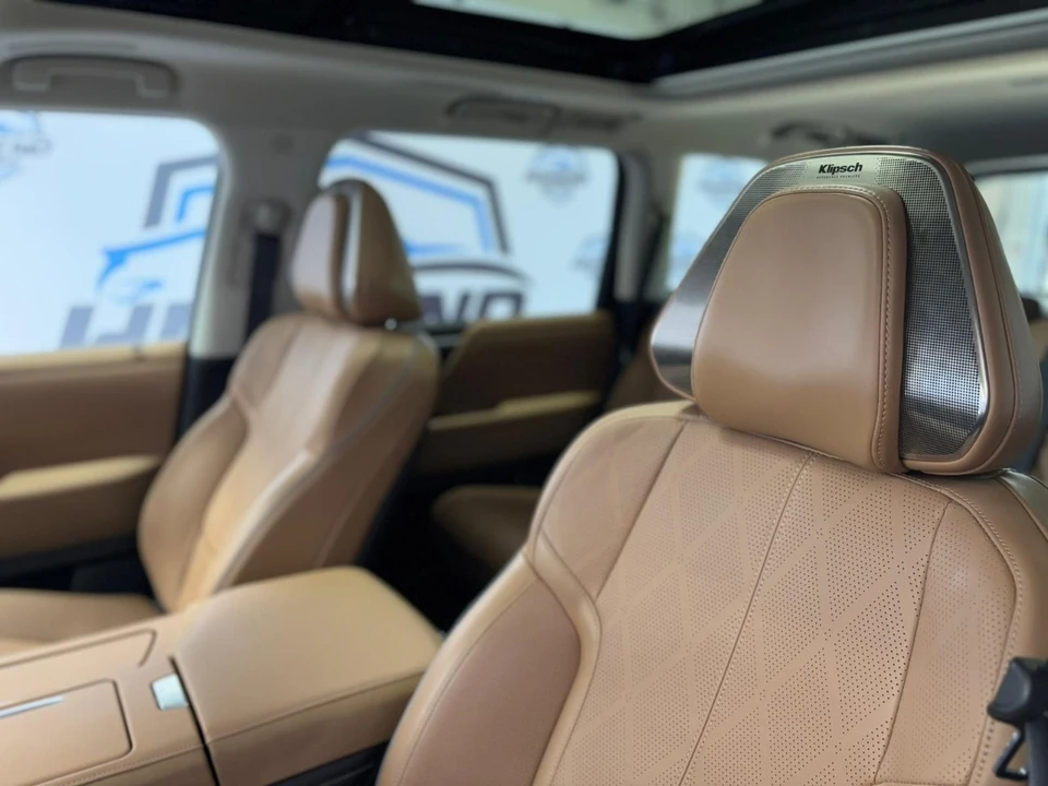 2025 Infiniti QX80 - Image 15 of 21