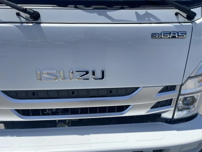 2025 Isuzu Elf - Image 7 of 12