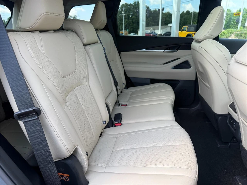 2025 Infiniti QX60 2nd Gen - Image 17 of 31