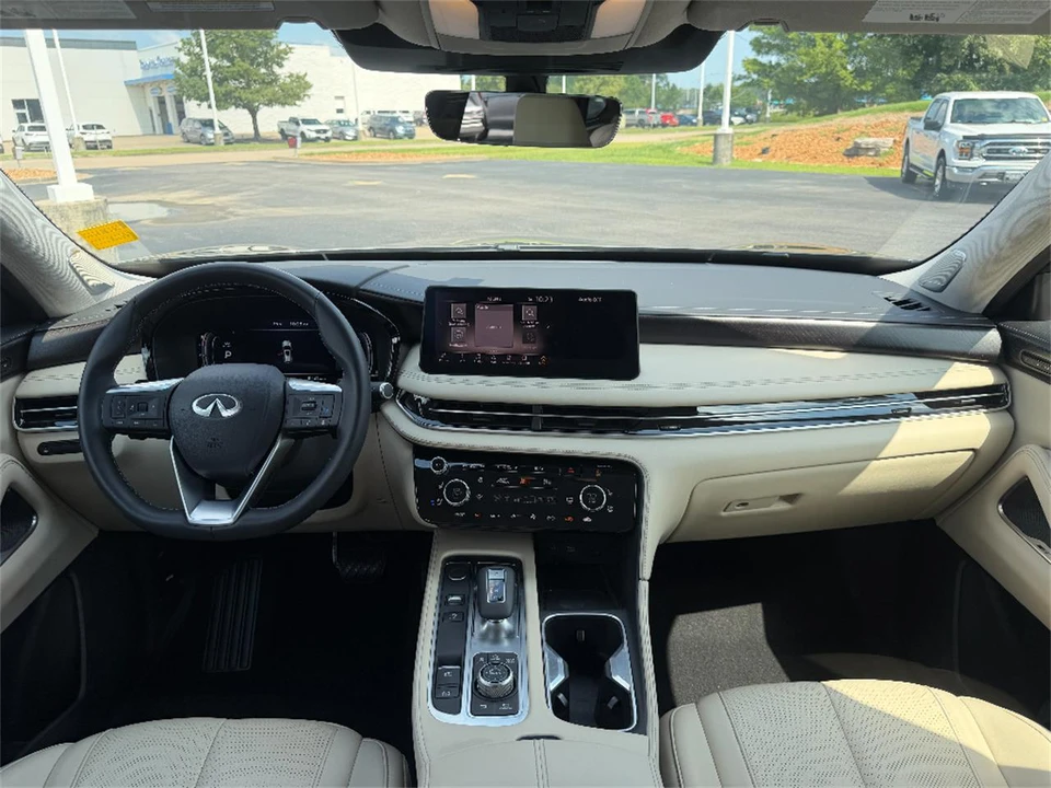 2025 Infiniti QX60 2nd Gen - Image 28 of 31