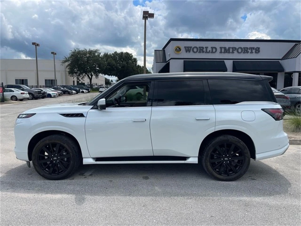 2025 Infiniti QX80 - Image 2 of 4