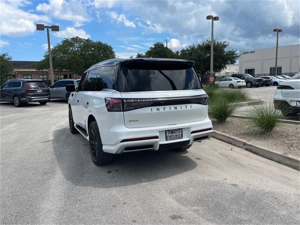 2025 Infiniti QX80 - Image 3 of 4