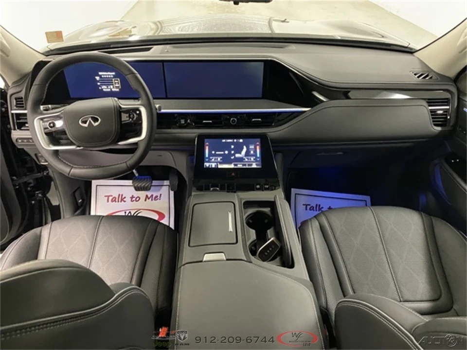 2025 Infiniti QX80 - Image 19 of 21