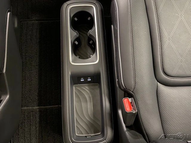 2025 Infiniti QX80 - Image 18 of 21