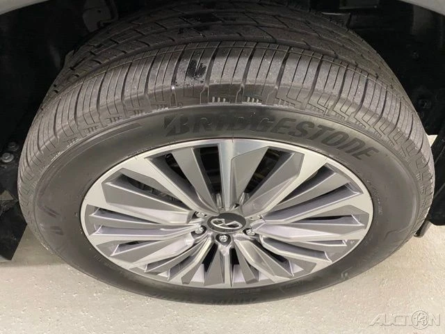 2025 Infiniti QX80 - Image 5 of 21