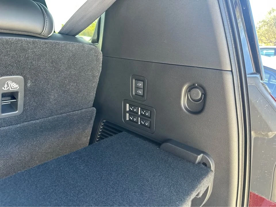 2025 Infiniti QX80 - Image 3 of 10