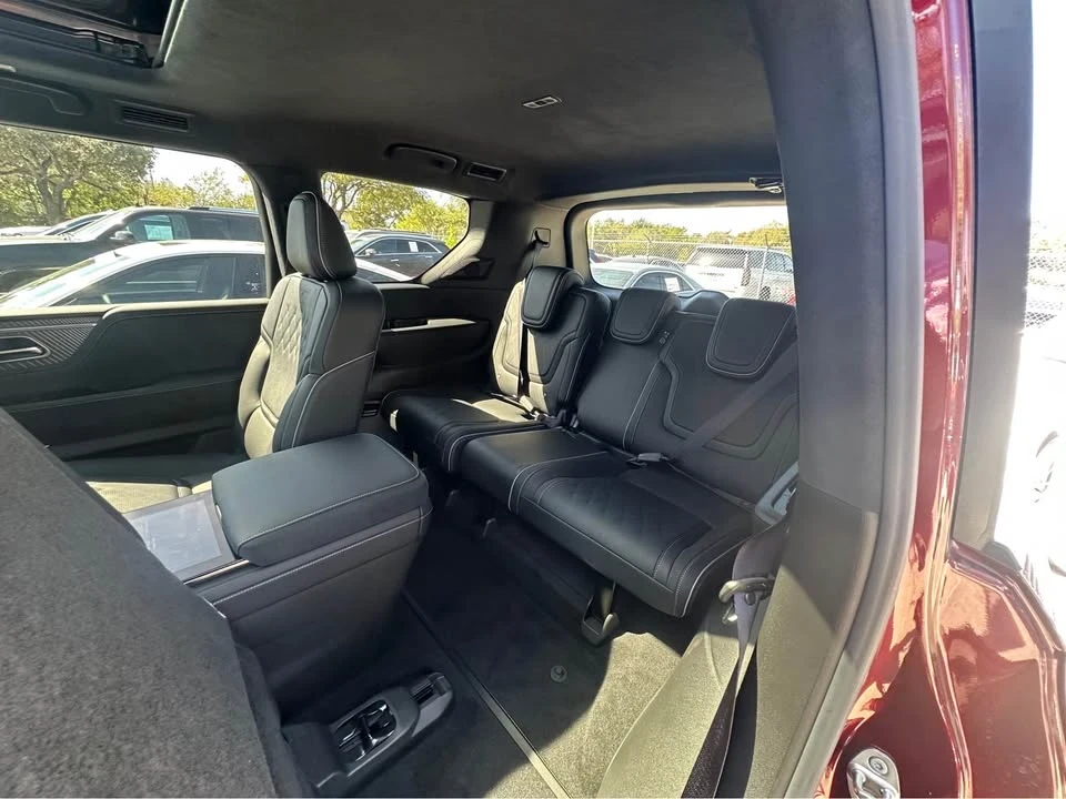 2025 Infiniti QX80 - Image 10 of 10