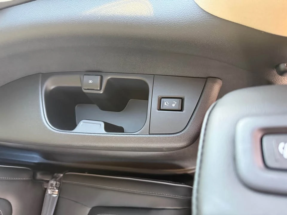 2025 Infiniti QX80 - Image 19 of 20