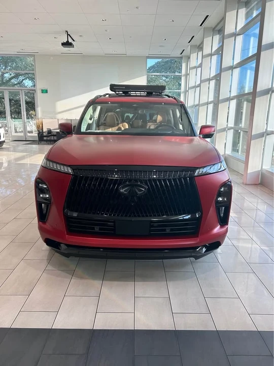 2025 Infiniti QX80 - Image 2 of 20