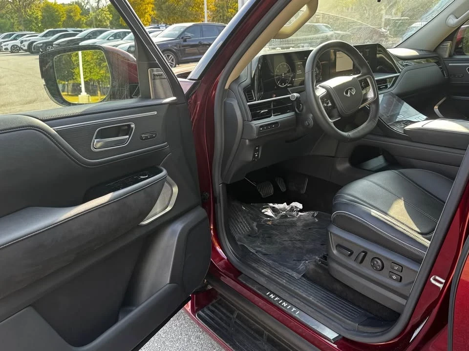 2025 Infiniti QX80 - Image 7 of 19