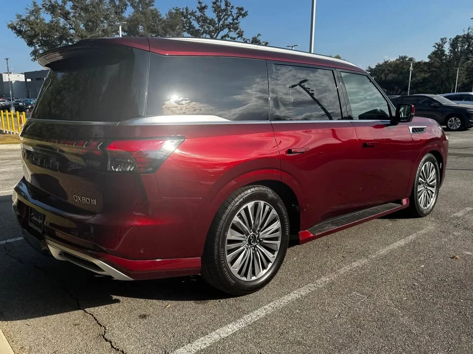 2025 Infiniti QX80 - Image 6 of 19