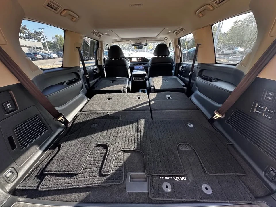 2025 Infiniti QX80 - Image 16 of 19