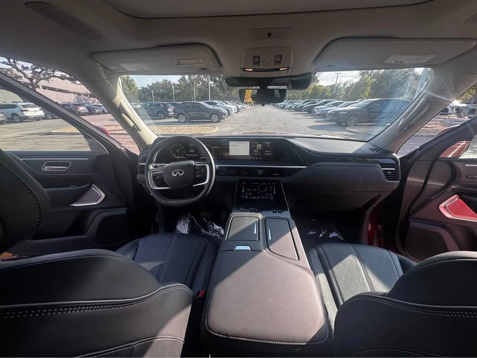 2025 Infiniti QX80 - Image 12 of 19