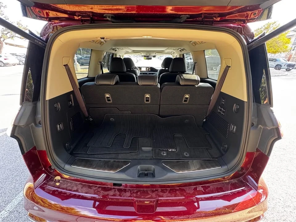 2025 Infiniti QX80 - Image 15 of 19