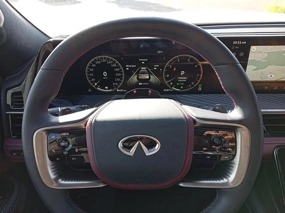 2025 Infiniti QX80 - Image 9 of 17