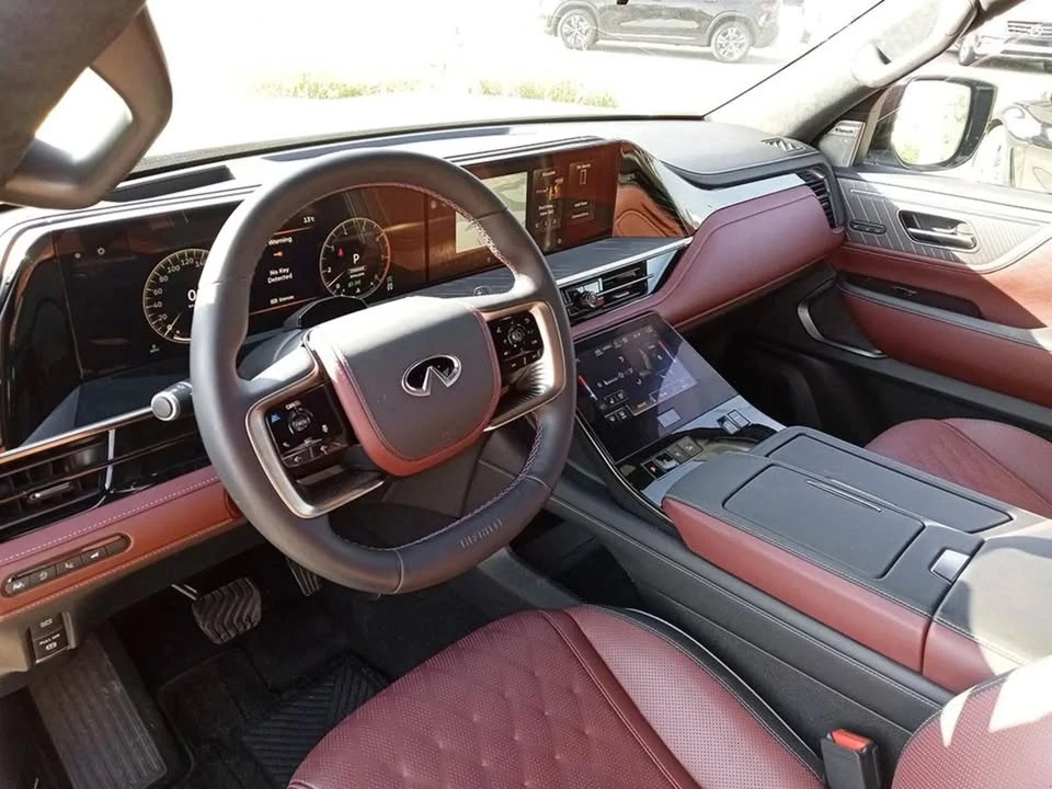 2025 Infiniti QX80 - Image 8 of 17