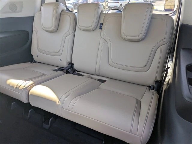 2025 Infiniti QX80 - Image 13 of 15