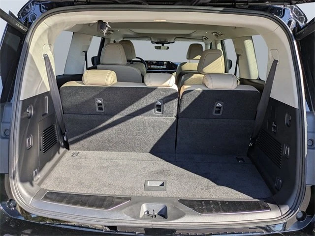 2025 Infiniti QX80 - Image 14 of 15