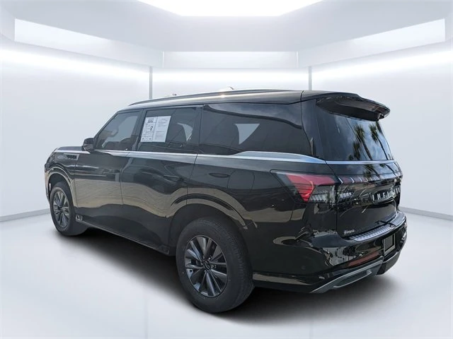 2025 Infiniti QX80 - Image 2 of 15
