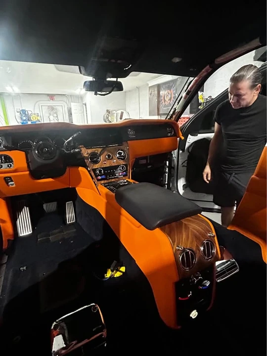 2025 Rolls-Royce Cullinan - Image 4 of 4