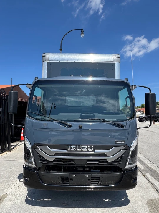 2025 Isuzu Elf - Image 2 of 18