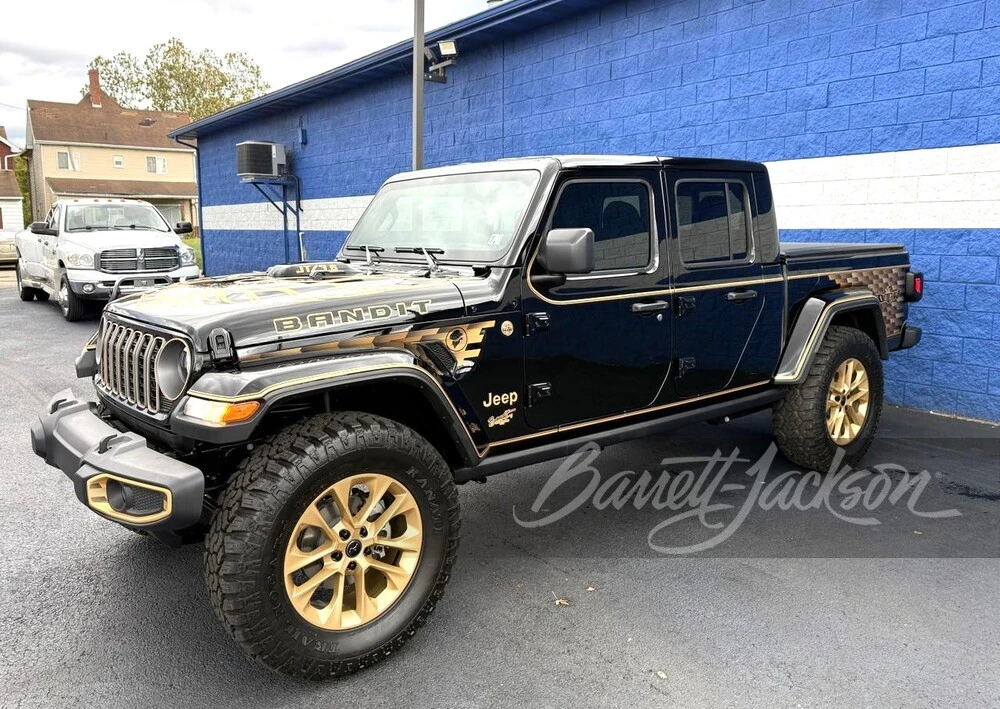 2025 Jeep JT Gladiator - Image 18 of 26