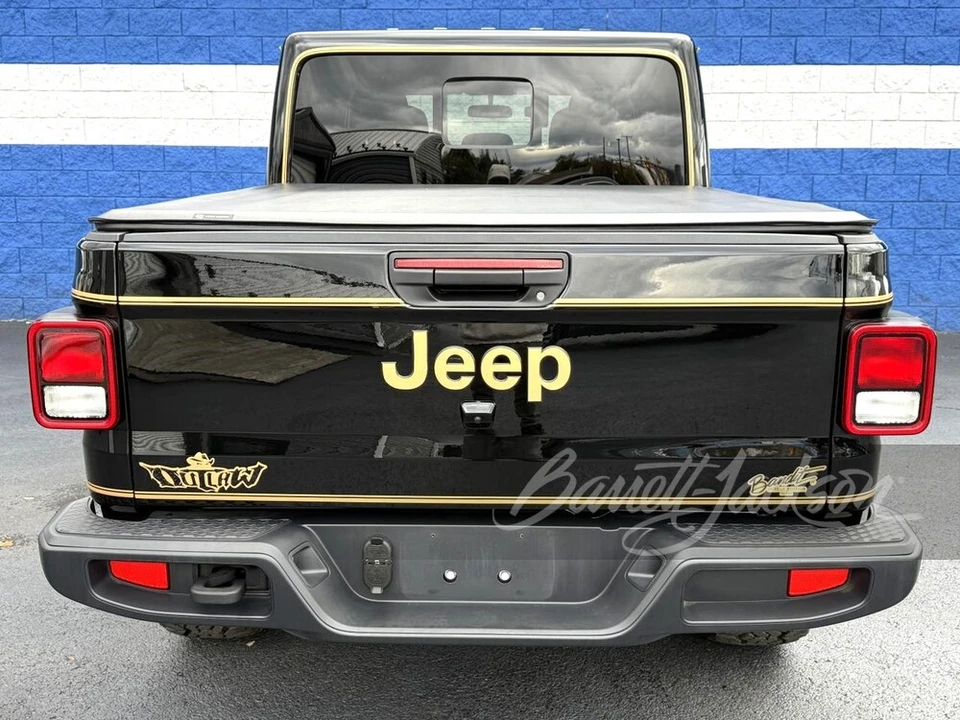2025 Jeep JT Gladiator - Image 17 of 26