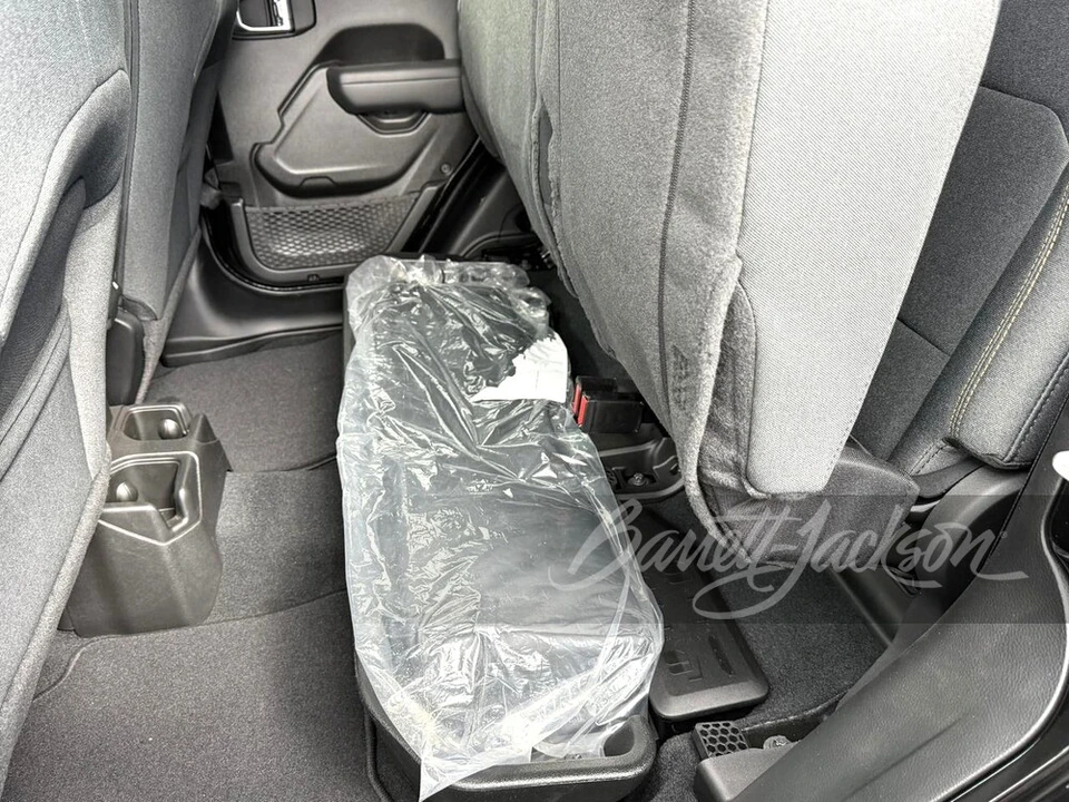 2025 Jeep JT Gladiator - Image 10 of 26