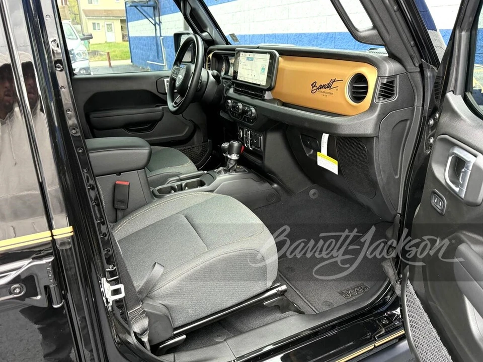 2025 Jeep JT Gladiator - Image 11 of 26