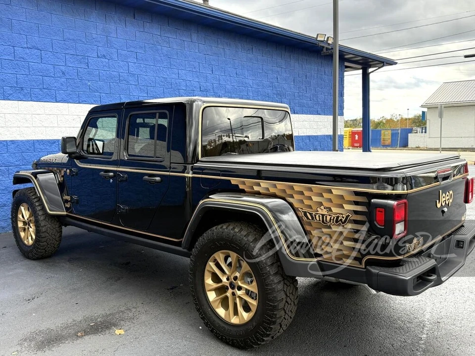 2025 Jeep JT Gladiator - Image 5 of 26