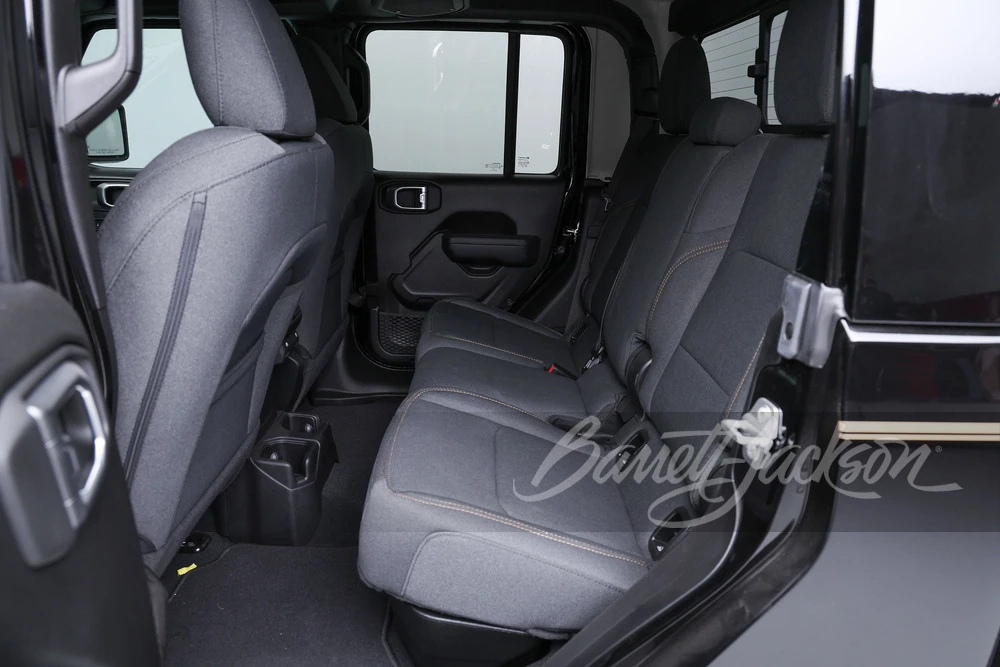 2025 Jeep JT Gladiator - Image 11 of 31