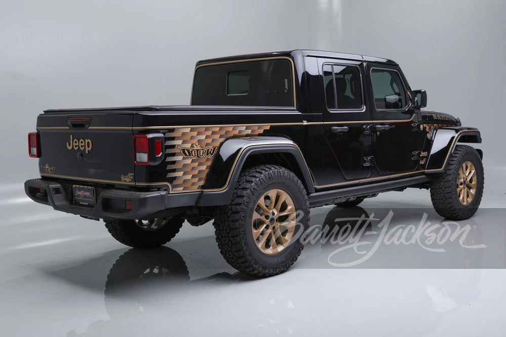 2025 Jeep JT Gladiator - Image 2 of 31