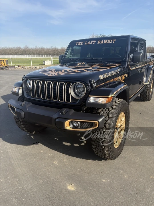 2025 Jeep JT Gladiator - Image 13 of 15