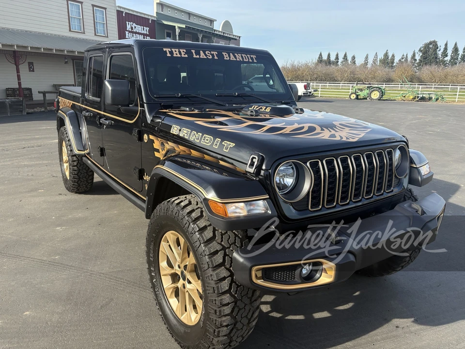 2025 Jeep JT Gladiator - Image 12 of 15