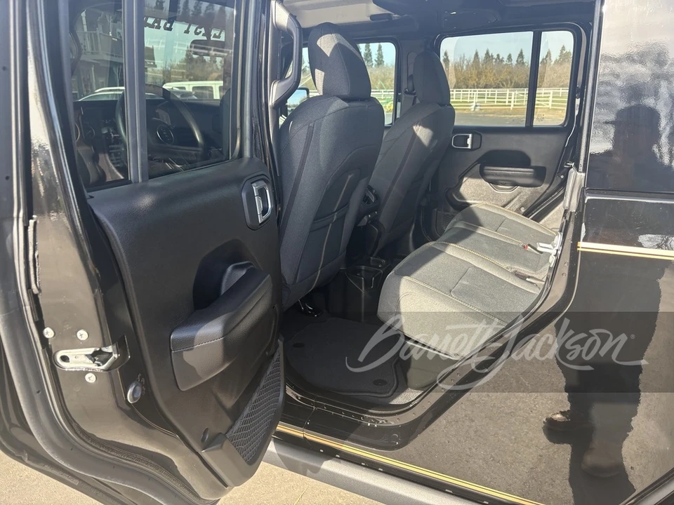 2025 Jeep JT Gladiator - Image 6 of 15