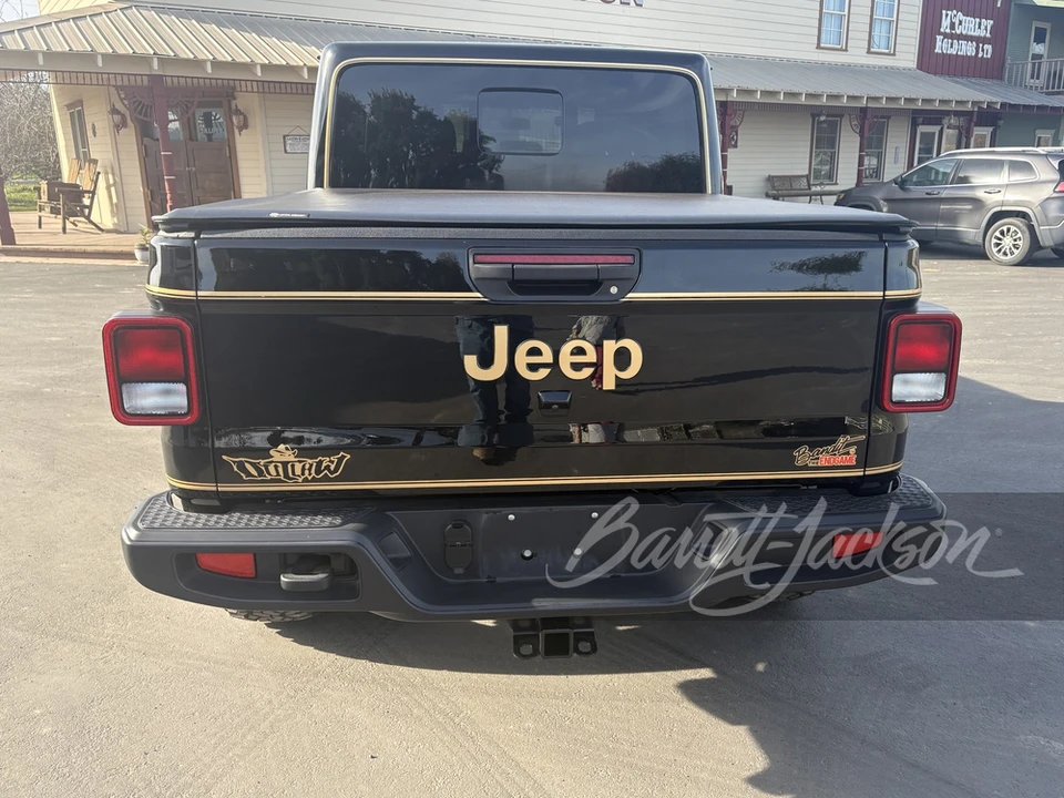 2025 Jeep JT Gladiator - Image 14 of 15
