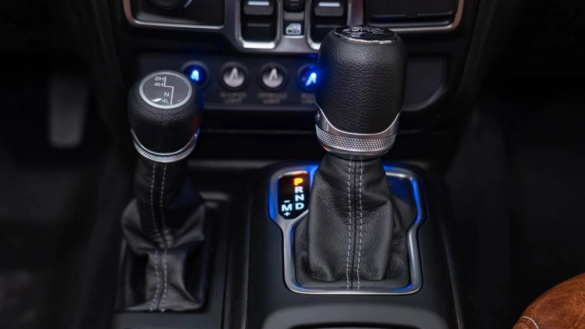 2025 Jeep JT Gladiator - Image 16 of 16