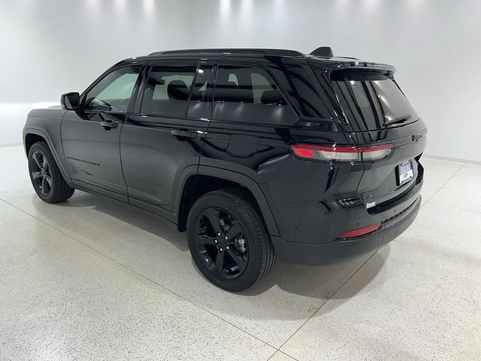 2025 Jeep WL Grand Cherokee - Image 3 of 31