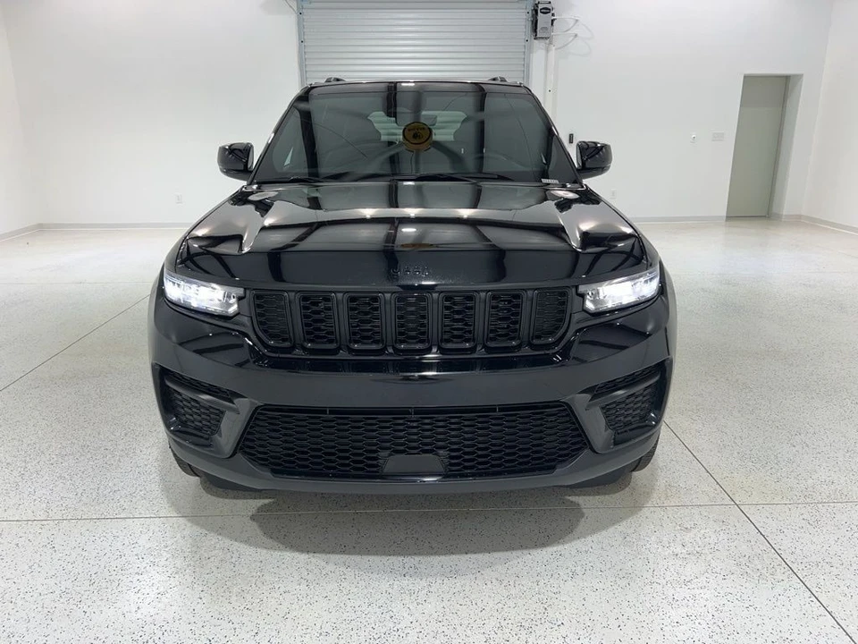 2025 Jeep WL Grand Cherokee - Image 8 of 31