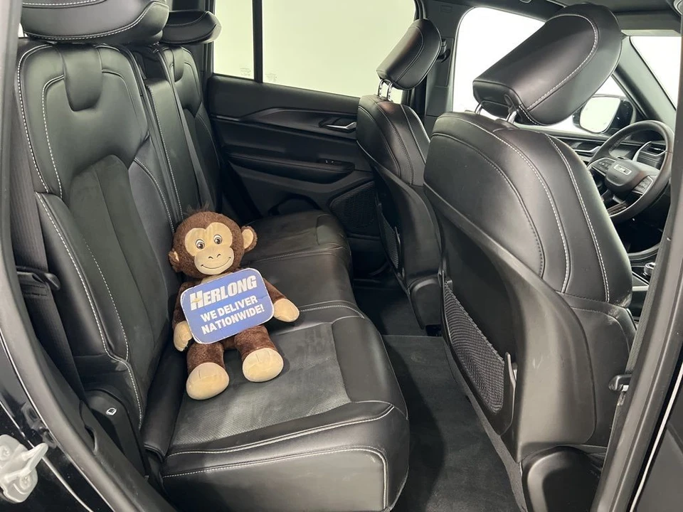 2025 Jeep WL Grand Cherokee - Image 24 of 31