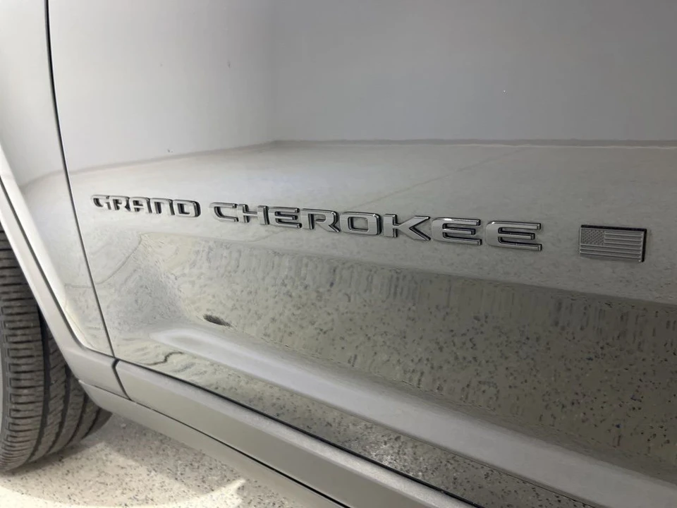 2025 Jeep WL Grand Cherokee - Image 30 of 31