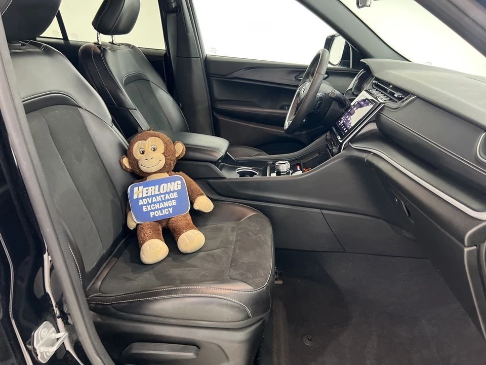 2025 Jeep WL Grand Cherokee - Image 25 of 31