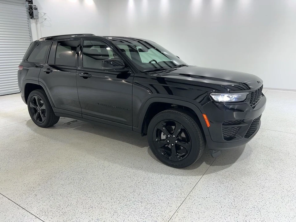 2025 Jeep WL Grand Cherokee - Image 7 of 31