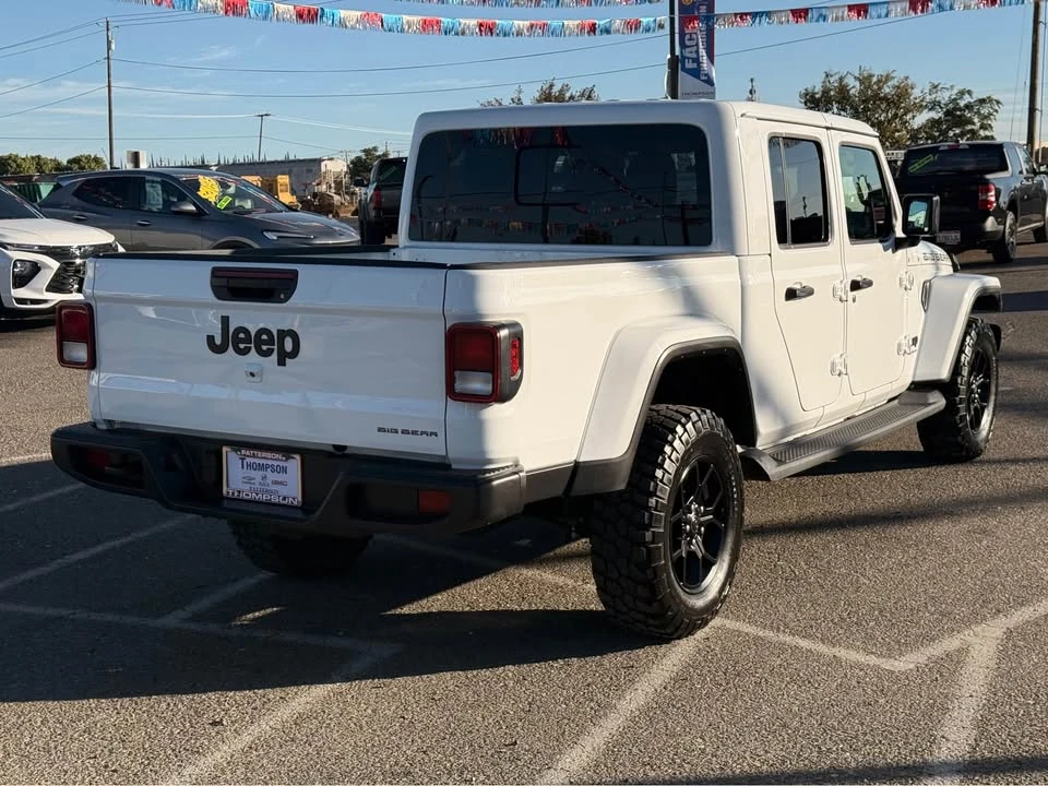 2025 Jeep JT Gladiator - Image 5 of 14